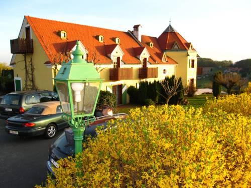 Loipersdorf bei Fürstenfeld Austria Last Minute Discount Code Booking.com