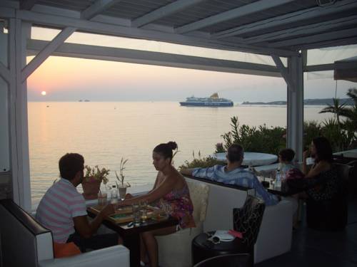 Parikia Grecia Último Minuto Código de Descuento Booking.com