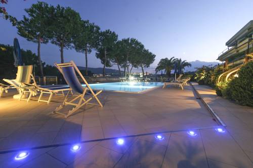 Porto Azzurro Italia Último Minuto Código de Descuento Booking.com