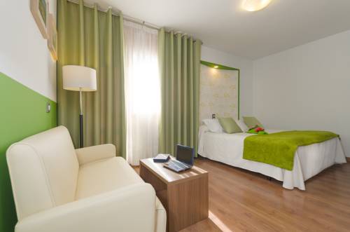 Aínsa España Último Minuto Código de Descuento Booking.com