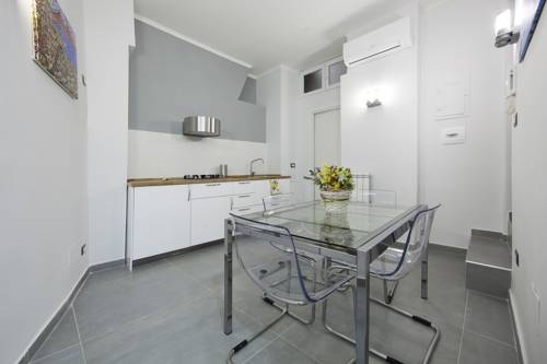 Nápoles Italia Último Minuto Código de Descuento Booking.com