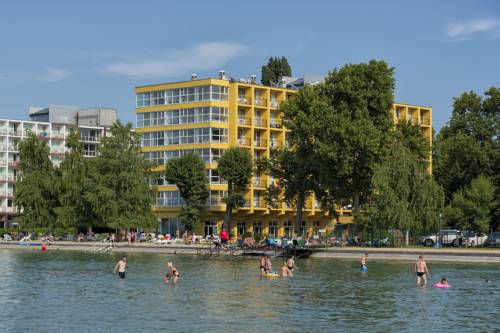 Siófok Hungría Último Minuto Código de Descuento Booking.com