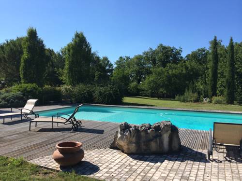 Lunegarde Frankreich Last-Minute-Rabattcode Booking.com