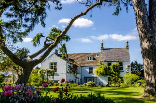 Hutton United Kingdom Last Minute Discount Code Booking.com