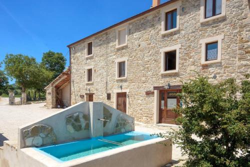 Frontino Italy Last Minute Discount Code Agoda.com