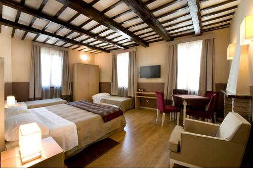 Asís Italia Último Minuto Código de Descuento Booking.com