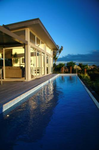 Russell New Zealand Last Minute Discount Code Booking.com