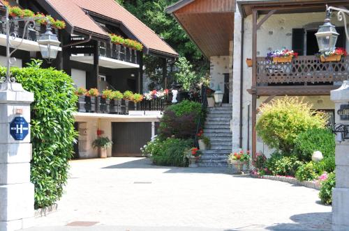 Duingt France Last Minute Discount Code Agoda.com