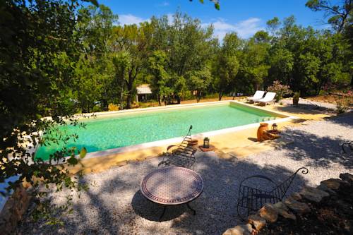 Cabasse Francia Último Minuto Código de Descuento Booking.com
