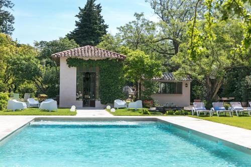 Pernes-les-Fontaines France Last Minute Discount Code Agoda.com