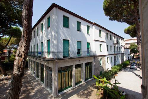 Marina di Massa Italia Último Minuto Código de Descuento Booking.com