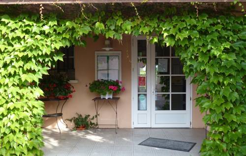 Saint-Ciers-de-Canesse France Last Minute Discount Code Booking.com