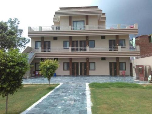 Govardhan India Last Minute Discount Code Agoda.com