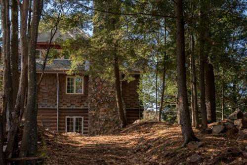 Old Chelsea (QC) Canada Last Minute Discount Code Agoda.com