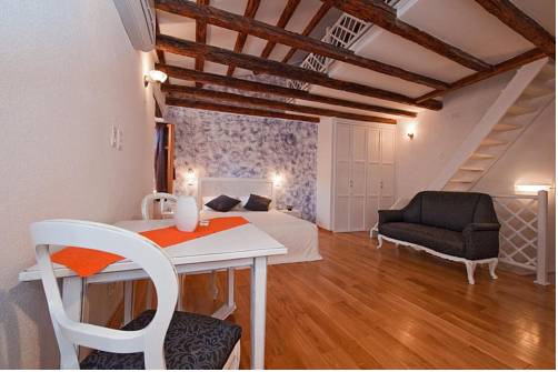 Rovinj Croacia Último Minuto Código de Descuento Booking.com