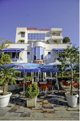Tirane Italia Último Minuto Código de Descuento Booking.com