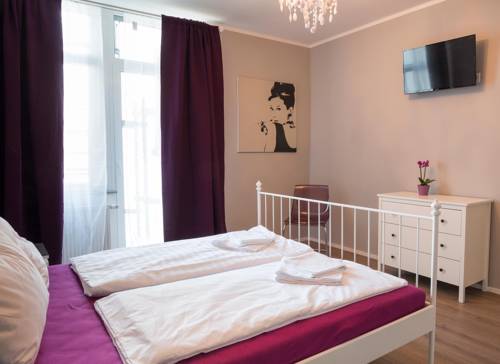 Frankfurt am Main Deutschland Last-Minute-Rabattcode Booking.com