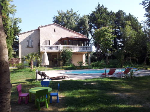 Avignon Francia Último Minuto Código de Descuento Booking.com