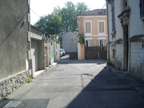 Avignon Francia Último Minuto Código de Descuento Booking.com