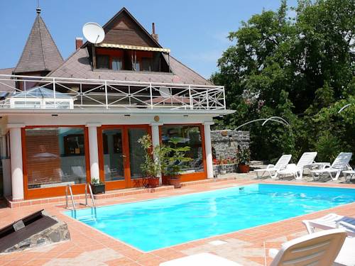 Gyenesdiás Hungría Último Minuto Código de Descuento Booking.com