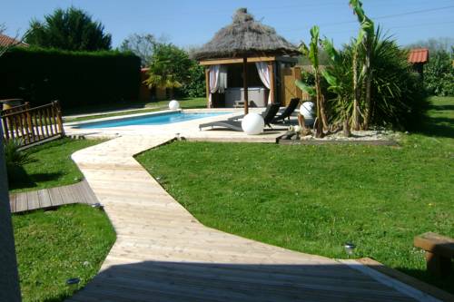 st pandelon France Last Minute Discount Code Booking.com