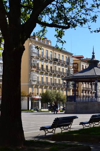 Santander España Último Minuto Código de Descuento Booking.com