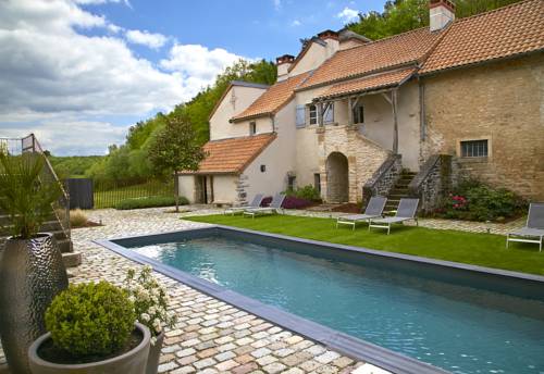 Monthelie France Last Minute Discount Code Booking.com
