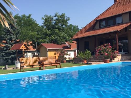 Jaszszentlaszlo Hongarije Laatste minuut Kortingscode Booking.com