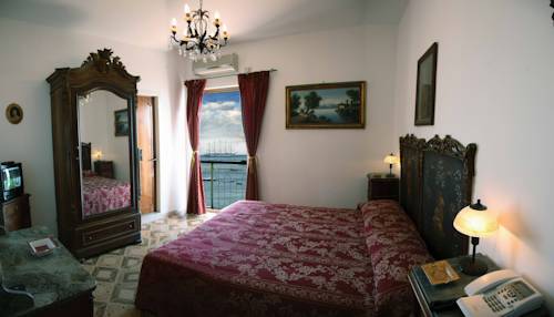 Giardini Naxos Italië Laatste minuut Kortingscode Booking.com
