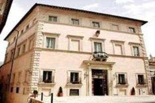 Trevi Italy Last Minute Discount Code Agoda.com