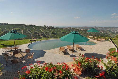 Castiglione Tinella Italië Laatste minuut Kortingscode Booking.com