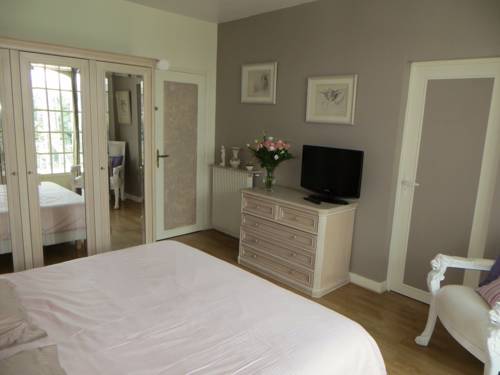 Croissy Sur Seine Francia Último Minuto Código de Descuento Booking.com