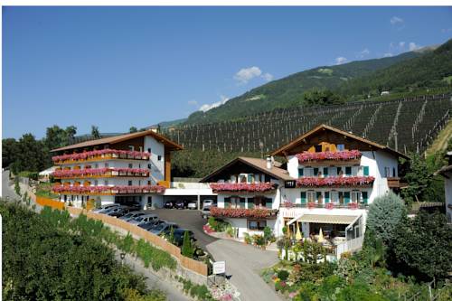 Scena (Schenna) Italy Last Minute Discount Code Booking.com