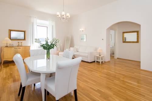 Sibenik Kroatien Last-Minute-Rabattcode Booking.com