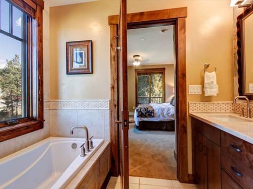 Breckenridge (Colorado) United States Last Minute Discount Code Booking.com