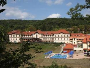 Parad Hungary Last Minute Discount Code Agoda.com