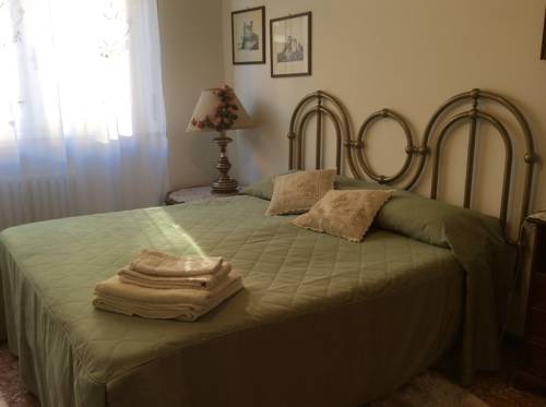 Alba Italien Last-Minute-Rabattcode Booking.com
