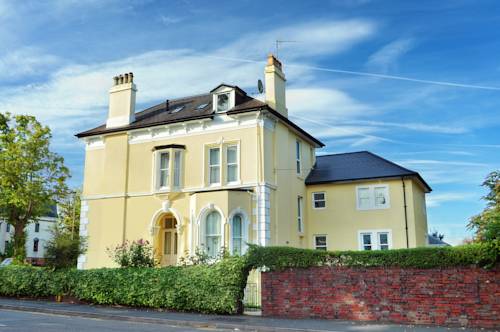 Cheltenham Royaume-Uni Code de réduction de dernière minute Booking.com