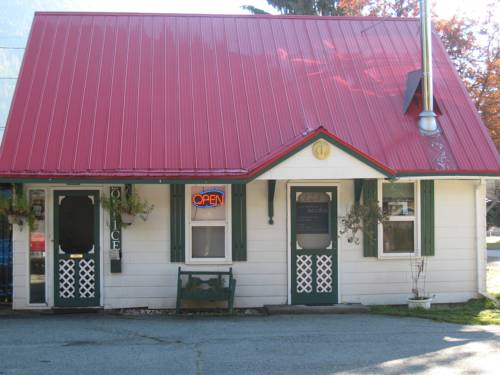 Salmo (British Columbia) Canada Last Minute Discount Code Booking.com