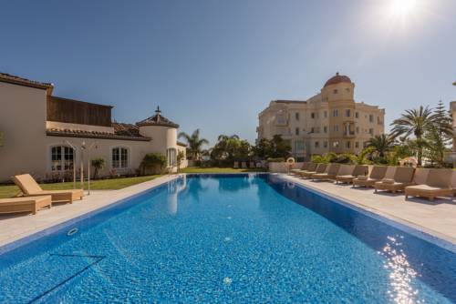 Estepona España Último Minuto Código de Descuento Booking.com