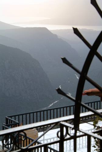 Delfi Grecia Último Minuto Código de Descuento Booking.com