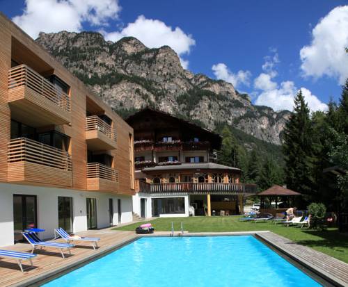 Tires (Tiers) Italy Last Minute Discount Code Booking.com