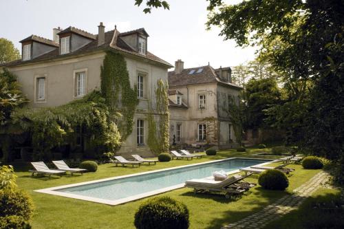 Montfort-l'Amaury France Last Minute Discount Code Agoda.com