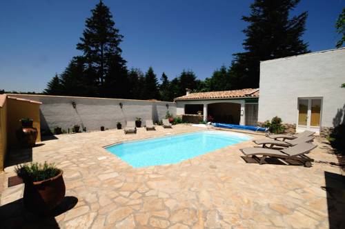 Saint Denis Francia Último Minuto Código de Descuento Booking.com