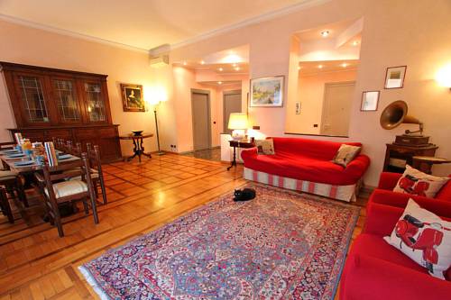 Milano Italia Último Minuto Código de Descuento Booking.com