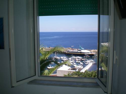 Ustica Italien Last-Minute-Rabattcode Booking.com