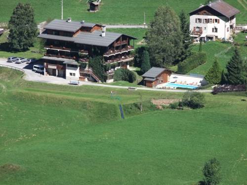 Sixt Fer à Cheval Francia Último Minuto Código de Descuento Booking.com