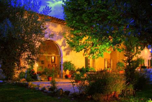 Tresques France Last Minute Discount Code Booking.com