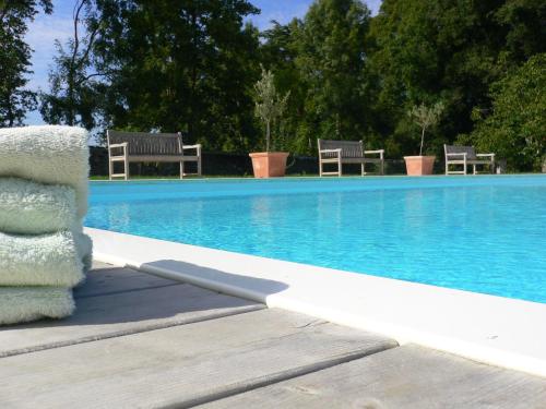Aizenay France Last Minute Discount Code Agoda.com