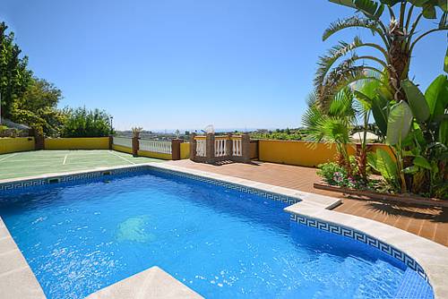 Nerja España Último Minuto Código de Descuento Booking.com